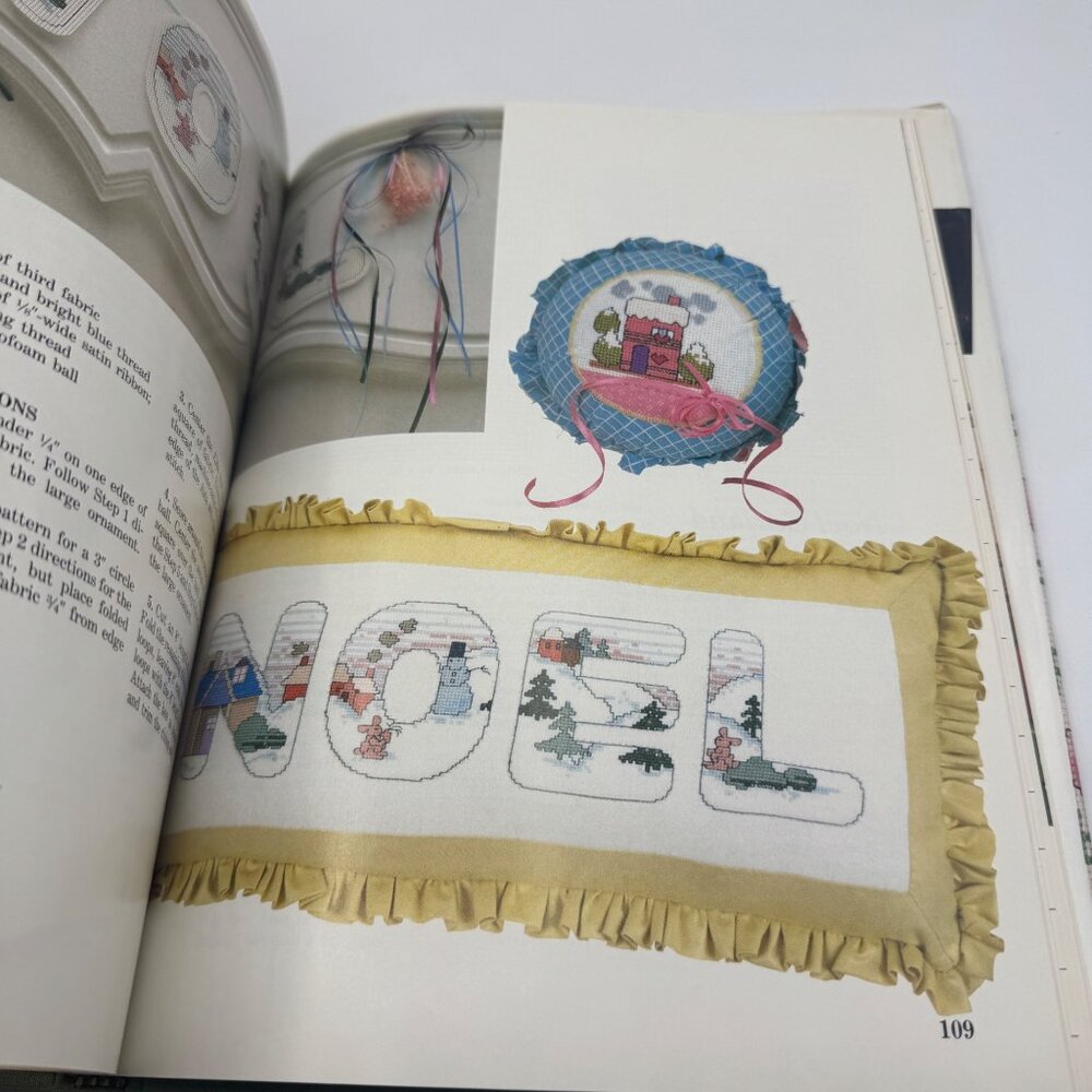 Holidays In Cross-Stitch 1987 Vanessa-Ann Collection Hardcover Book - Picture 6 of 9